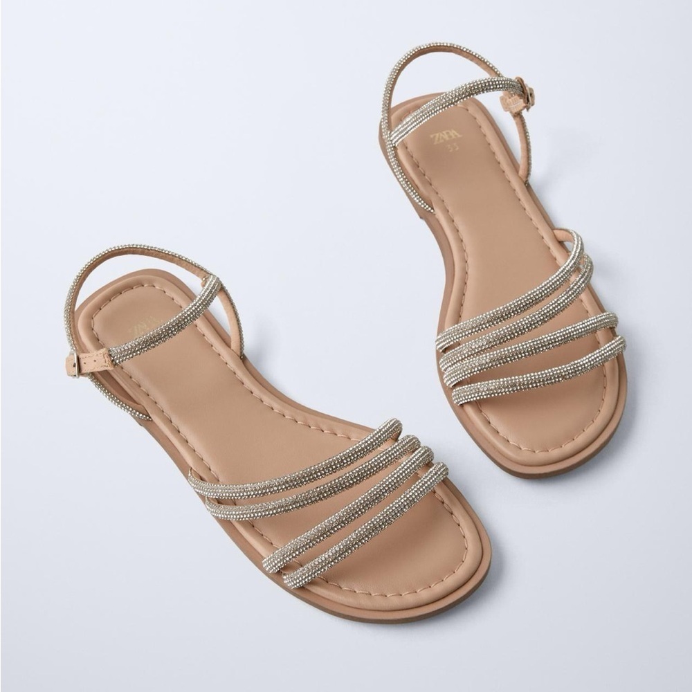 NEW ZARA RHINESTONE SANDAL 38 EUR SIZE 7.5
🚨FINAL PRICE NO DISCOUNT